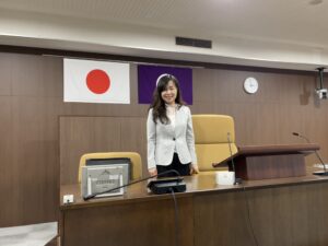 議場にて