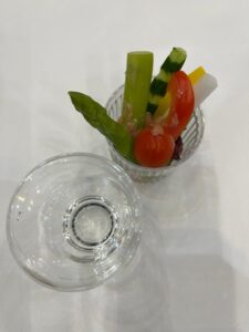 日本酒とスティックサラダのペアリング